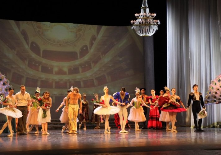 Stajaće ovacije na Novogodišnjem Gala koncertu Baleta Narodnog pozorišta 