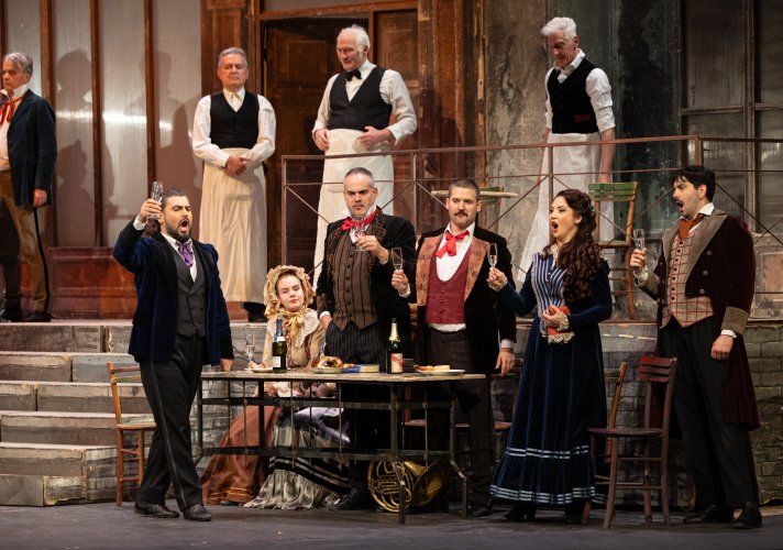 Вишеминутне овације на извођењу Пучинијевих „Боема