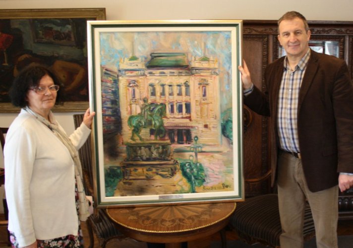 Slikar i mozaičar Snežana Bekrić poklonila Narodnom pozorištu u Beogradu umetničku sliku