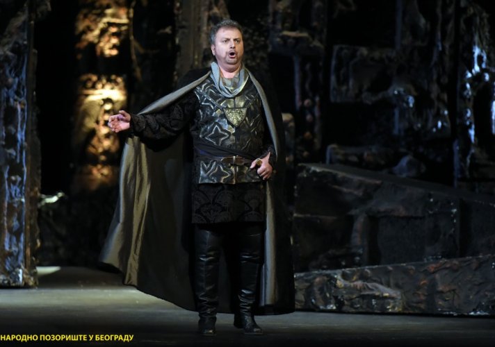 U Verdijevom “Trubaduru“, bariton Ljubodrag Begović prvi put nastupio u ulozi Grofa Lune 