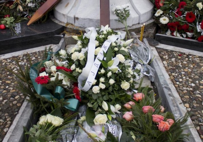 Čuveni srpski bariton Nikola Mitić sahranjen u Aleji zaslužnih građana na Novom groblju u Beogradu