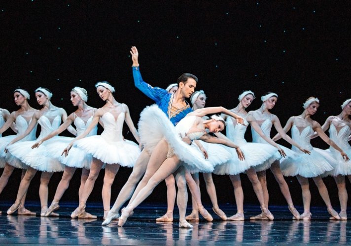 Balet Petra Iljiča Čajkovskog „Labudovo jezero“, u koreografiji i režiji Konstantina Kostjukova, premijerno izveden na Velikoj sceni