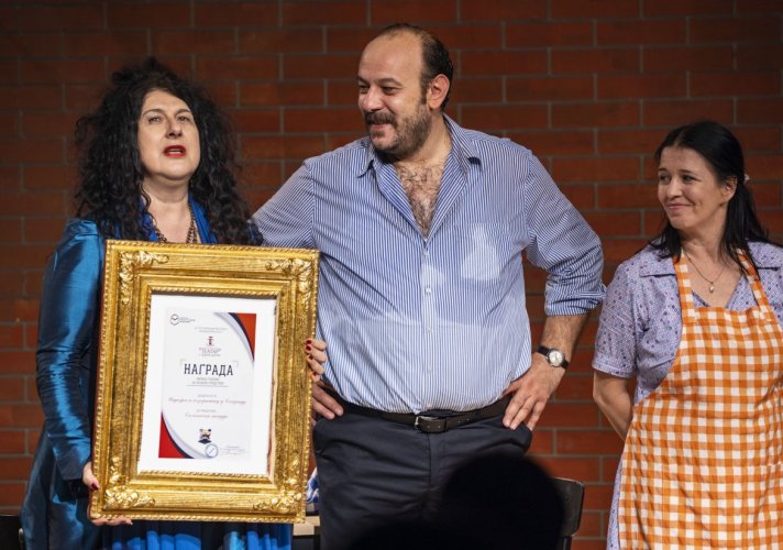 Уручена Награда публике „Балканском шпијуну“ за најбољу представу на Фестивалу „Театар у једном дејству“ у Младеновцу