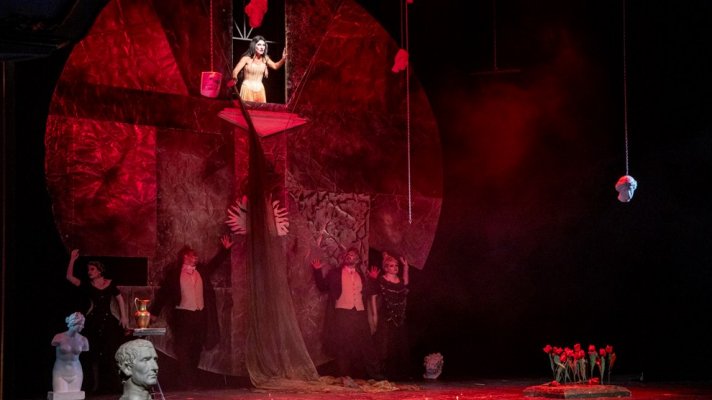 Државни камерни музички театар „Опера Санкт Петербурга“ гостовао 13. и 14. новембра на Великој сцени са опером Бенџамина Бритна „Насиље над Лукрецијом“