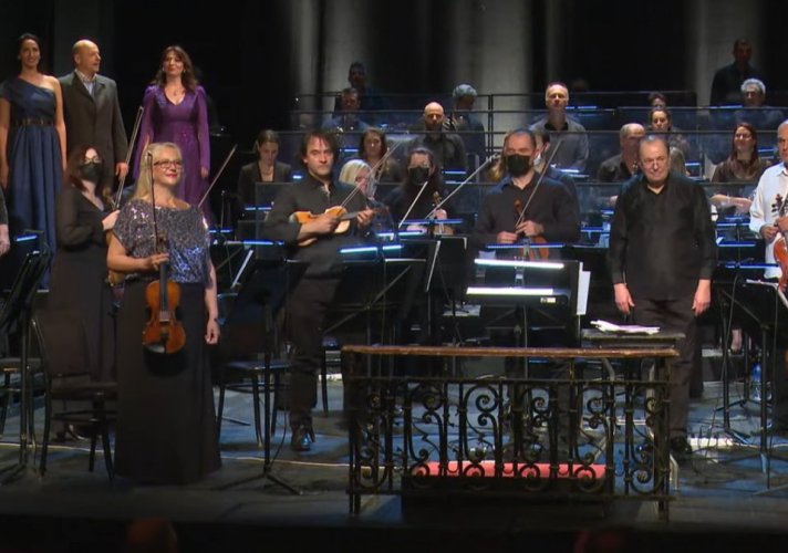 Održan veličanstveni Gala operski koncert „Va, pensiero…”, u saradnji sa Austrijskim kulturnim forumom, kao gosti nastupili dirigent Volfgang Šajt (Beč) i mecosopran iz Bugarske Daniela Diakova