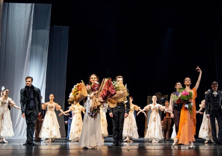 Tatjana Tatić prvi put nastupila u ulozi Tatjane u baletu „Evgenije Onjegin“, na muziku Petra Iljiča Čajkovskog, u koreografiji i režiji Lidije Pilipenko