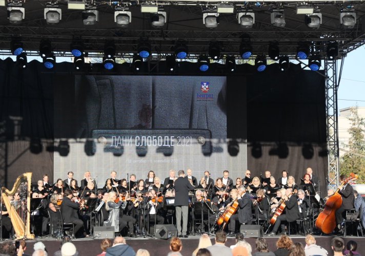 На Тргу републике одржан Гала концерт ансамбла Опере Народног позоришта, у оквиру манифестације „Дани слободе 2021“